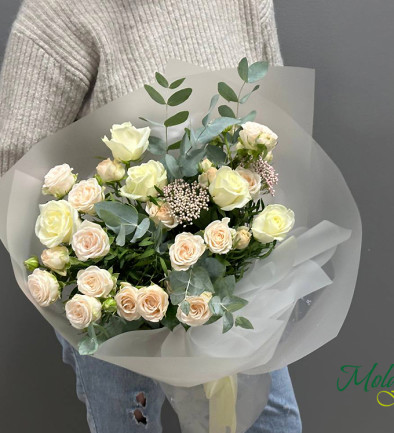 Bouquet of White and Cream Roses photo 394x433